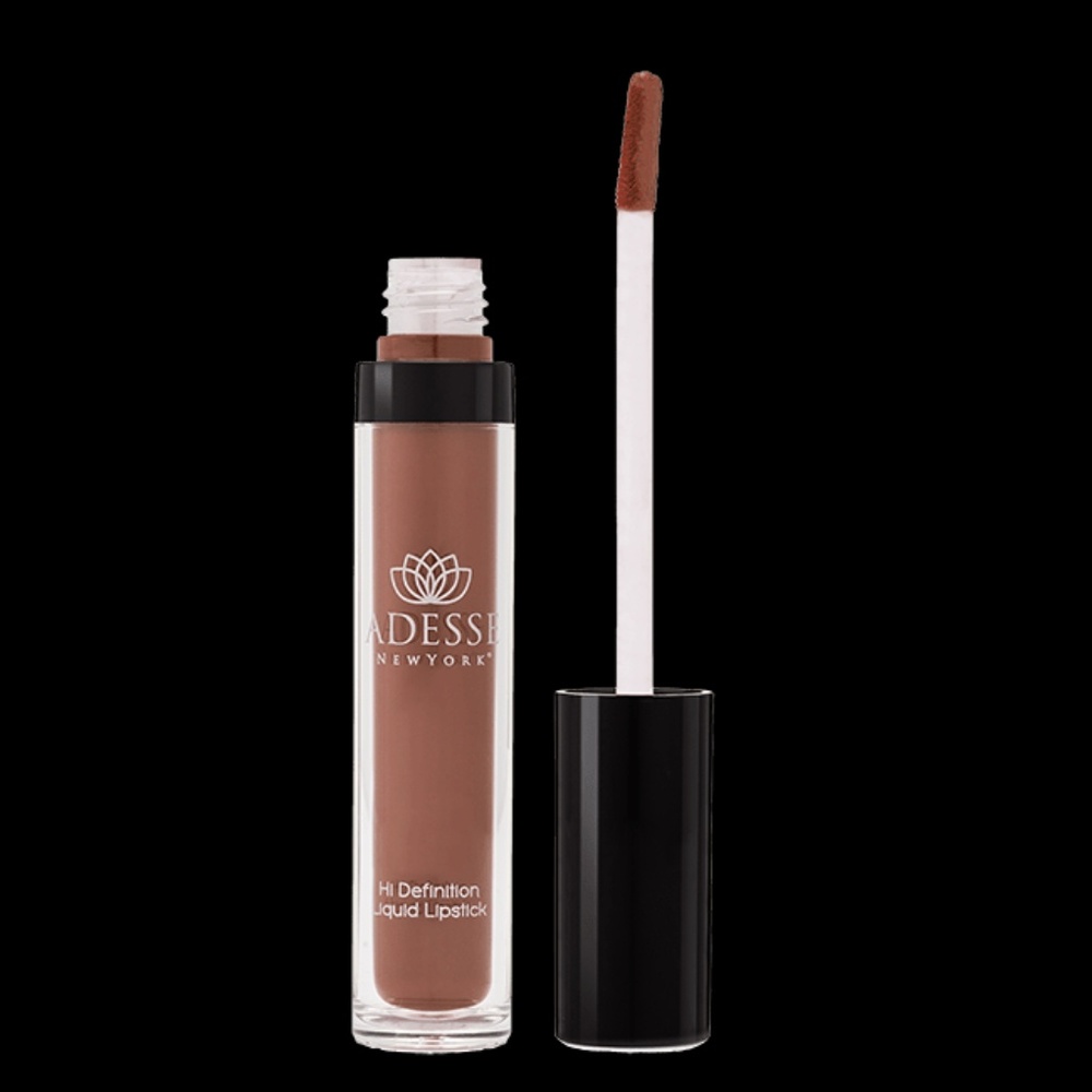 Adesse Liquid Lipstick Haute Cocoa

8 Rev